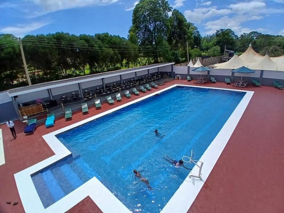 Super Break Hotel Kitale Exterior photo